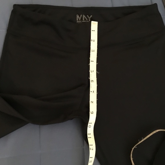 NWT Andrew Marc New York Performance Compression Performance Black Leggings - Picture 11 of 15